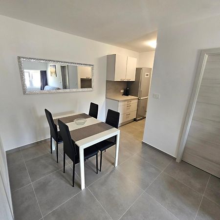 Apartma Bertoki Копер Экстерьер фото